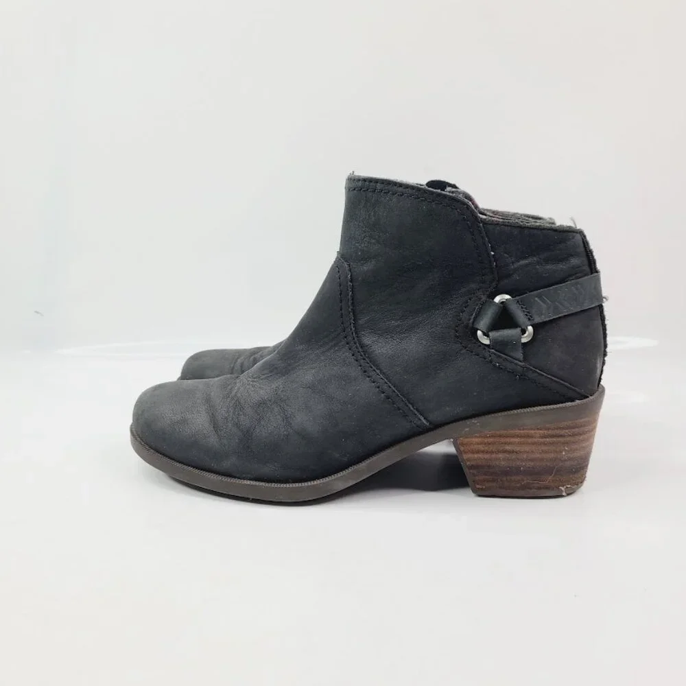 Teva Women's Black Foxy 1008317 Leather Block‎ Heel Ankle Bootie Size 10